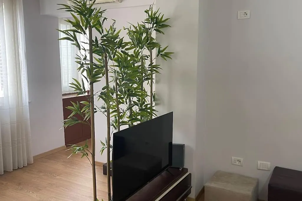 Apartament 63 ° Bs Garda Tirana