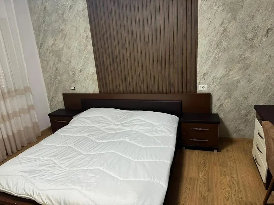 Apartament 63 ° Bs Garda Tirana