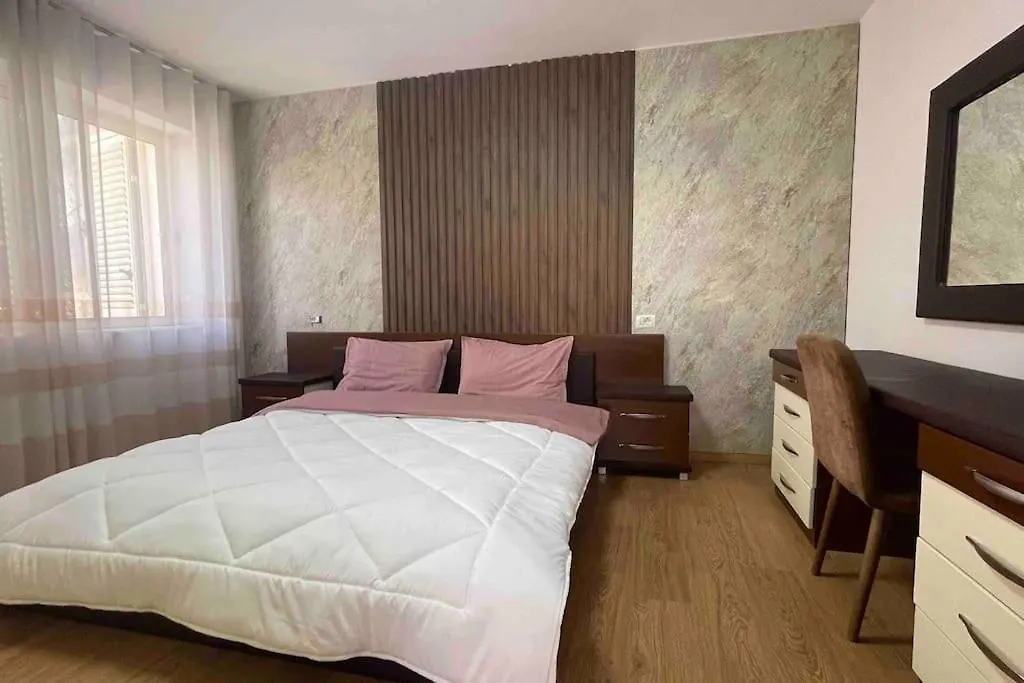 Apartament 63 ° Bs Garda Tirana