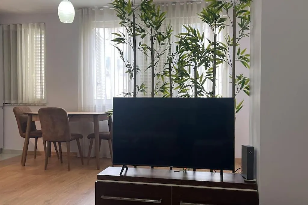 Apartament 63 ° Bs Garda Tirana Albania