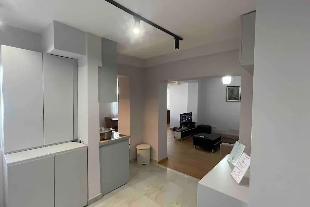 Apartament 63 ° Bs Garda Tirana