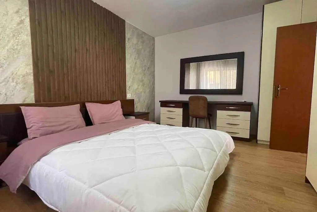 Apartament 63 ° Bs Garda Tirana